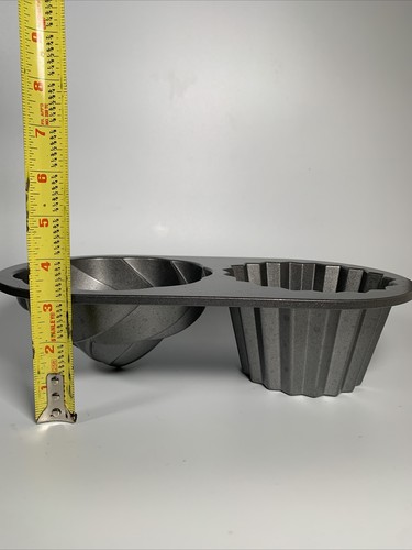 Nordic Ware Pro Cast Jumbo Cupcake Non-Stick Baking Pan, Gray, 6 Cups - Picture 4 of 4