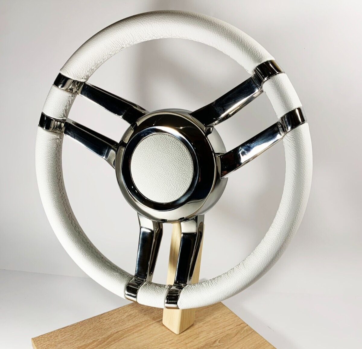 ISOTTA ステアリングホイール ライトグレー ISOTTA ステアリング