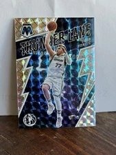 2021-22 Panini Mosaic - Thunder Lane Mosaic Prizm #11 Luka Dončić