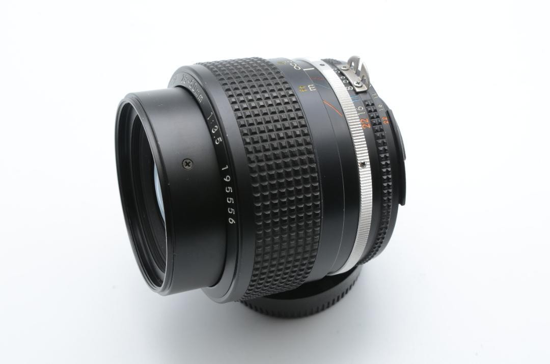 Nikon AI-S Zoom-Nikkor 28-50mm F3.5 Lens F-mount Clean, No