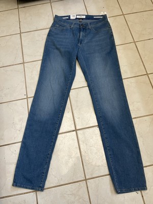 BRAX FEEL GOOD NWT! Light Wash CADIZ Ultralight Straight Leg Jeans Sz 32x34 $195