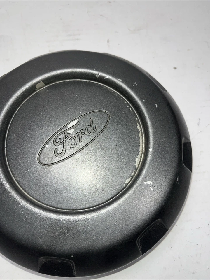 Ford F250 2005-2016, F350 Super Duty tapa central - marcas menores - 5C34-1A096-CC fabricante original Foto 2 de 4