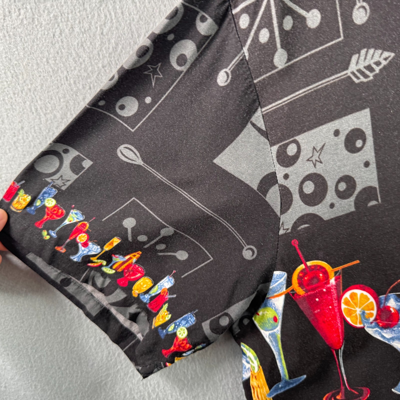 Paradise Found Shirt Mens 2XL Black Hawaiian Aloha Rayon Button Up Camp Cocktail