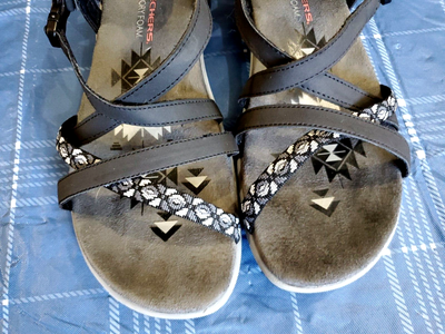 skechers staycation sandals
