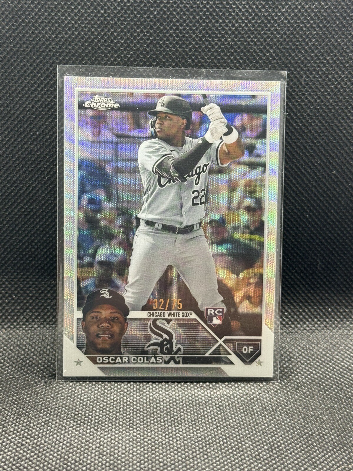 2023 Topps Chrome Oscar Colas Blue Wave Refractor RC /75 White Sox #145