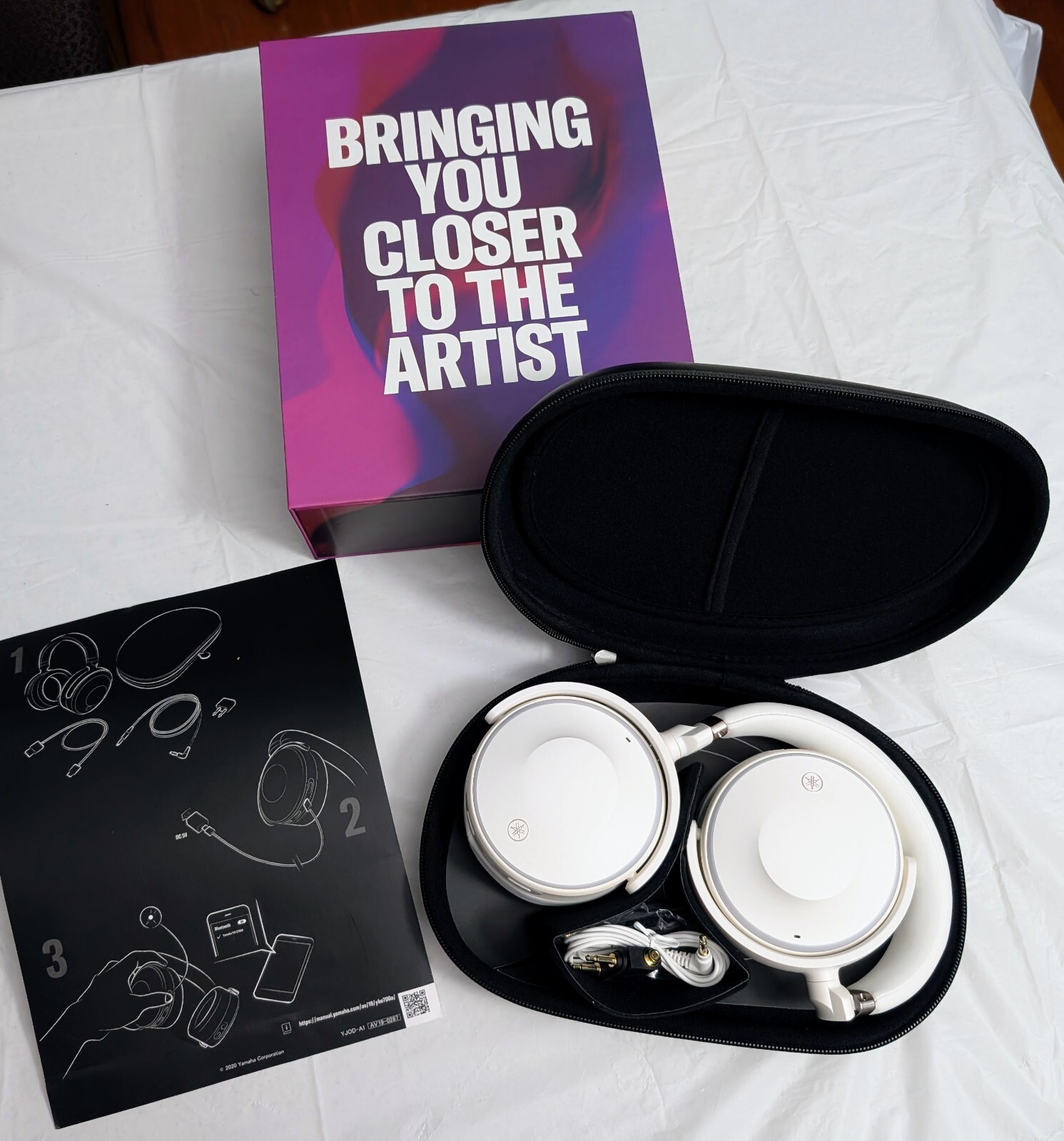 High Quality Yamaha YH-E700A Wireless Noise Cancelling Headphones. Mint Conditio