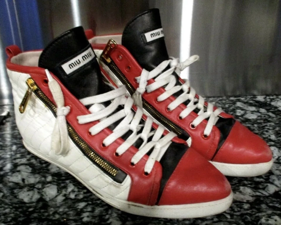 RARO Auténtico Miu Miu POR PRADA CUERO ZAPATILLAS ALTAS ACOLCHADAS PUNTA 39 Foto 4 de 4