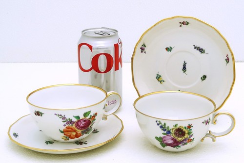Set of 2 Augarten Wein Hand Painted Porcelain Teacup & Saucer Style 62-6418 #52