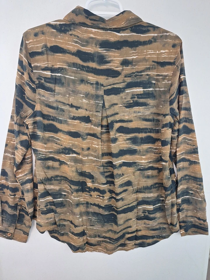 Camisa Cloth & Stone Anthropologie Mediana Abstracta Cola de Camisa Abotonada Nueva con Etiquetas $98 Foto 2 de 4