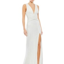 NWT Ieena For Mac Duggal Elegant White Sequin Sleeveless Gown Size 6 26598