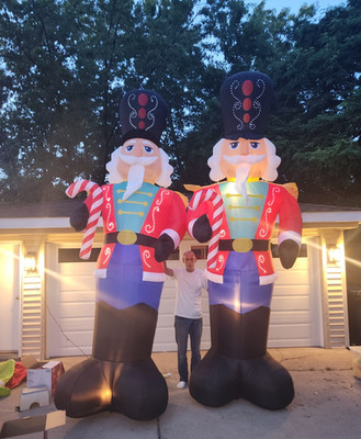 RARE GIANT SET OF 2  12 FT LED AIRBLOWN INFLATABLE NUTCRACKERS HOME ACCENTS