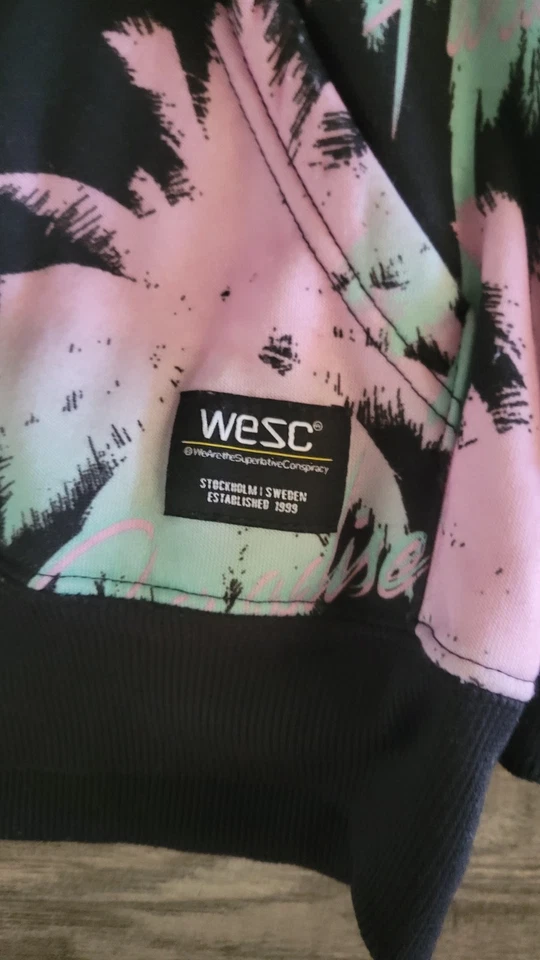 Sudadera con capucha WeSC Paradise Lost Palm Tree - negra con estampado rosa y verde azulado para hombre talla pequeña Foto 4 de 4
