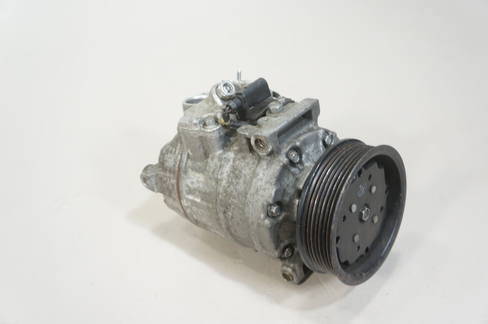 2006-2017 audi q7 volkswagen touareg a/c air conditioning compressor 3B0820803C