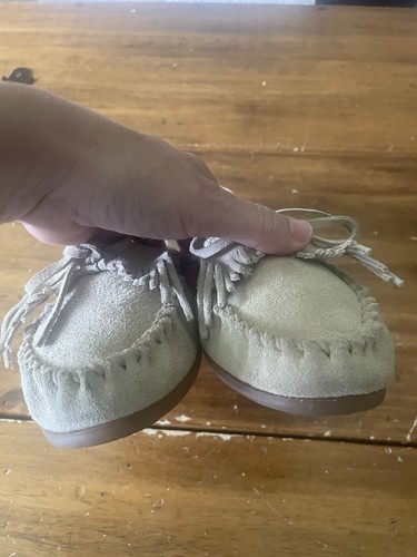 New Nwob Minnetonka Kilty Mocassins Driving Moc Flats Loafers Size 9 Beige Suede - Picture 6 of 10