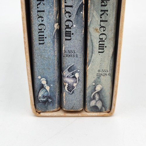 Vintage Ursula K Le Guin Earthsea Trilogie Box Set Fantasy Softcover 1980er Mehltau - Bild 24 von 24