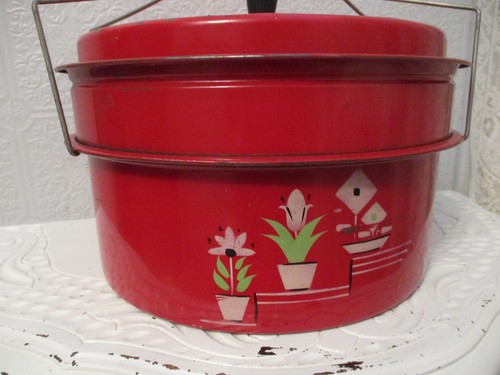 Vintage MCM Yellow Metal/Tin Cake/Pie Carrier Locking Handle. Retro, Kitschy