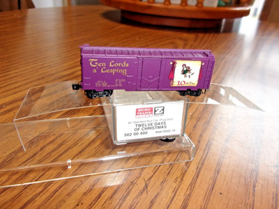 ZMicro-trains c 502 00 400 Z-scale ''Ten Lords a Leaping'' Boxcar #10