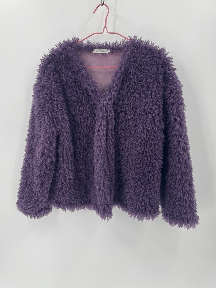 Purple faux fur coat with a boho vibe  Sz L
