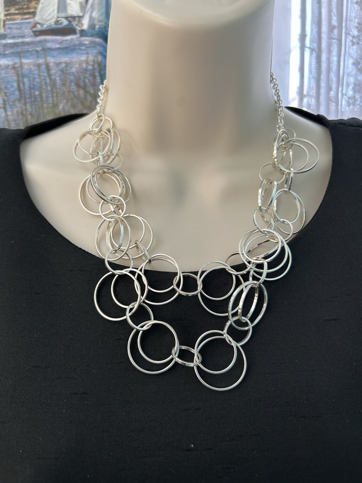 JOAN RIVERS Silver Tone Interlocking Circles Chai… - image 1