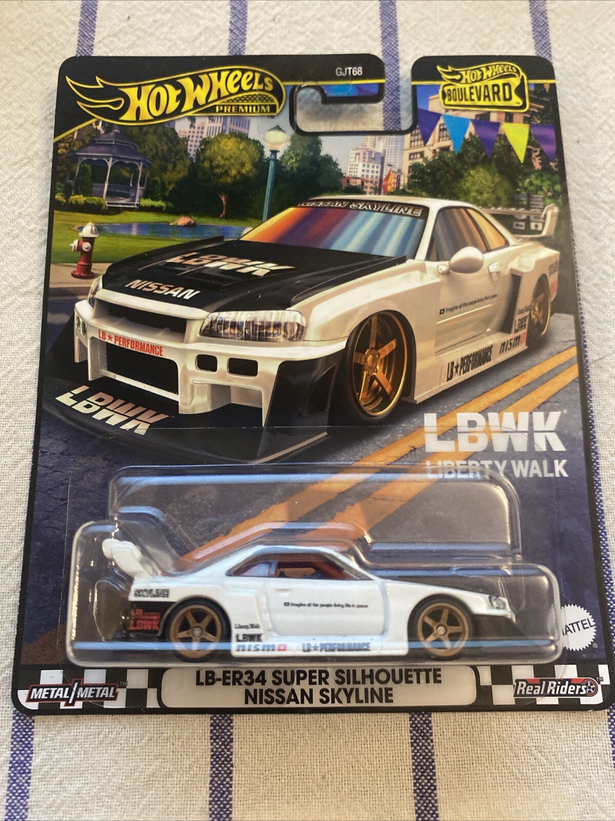 Picture 1 of 4