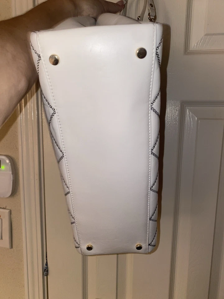 KATE SPADE Monedero Emerson Cuero Blanco Negro Costuras Usado 2 Veces Foto 4 de 4