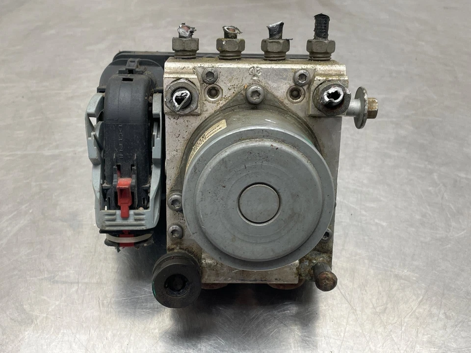 2020 GMC VAN SAVANA 2500 Antilock Brake Pump Control 52K 84575016 84575020 18 24 - Image 4 of 4