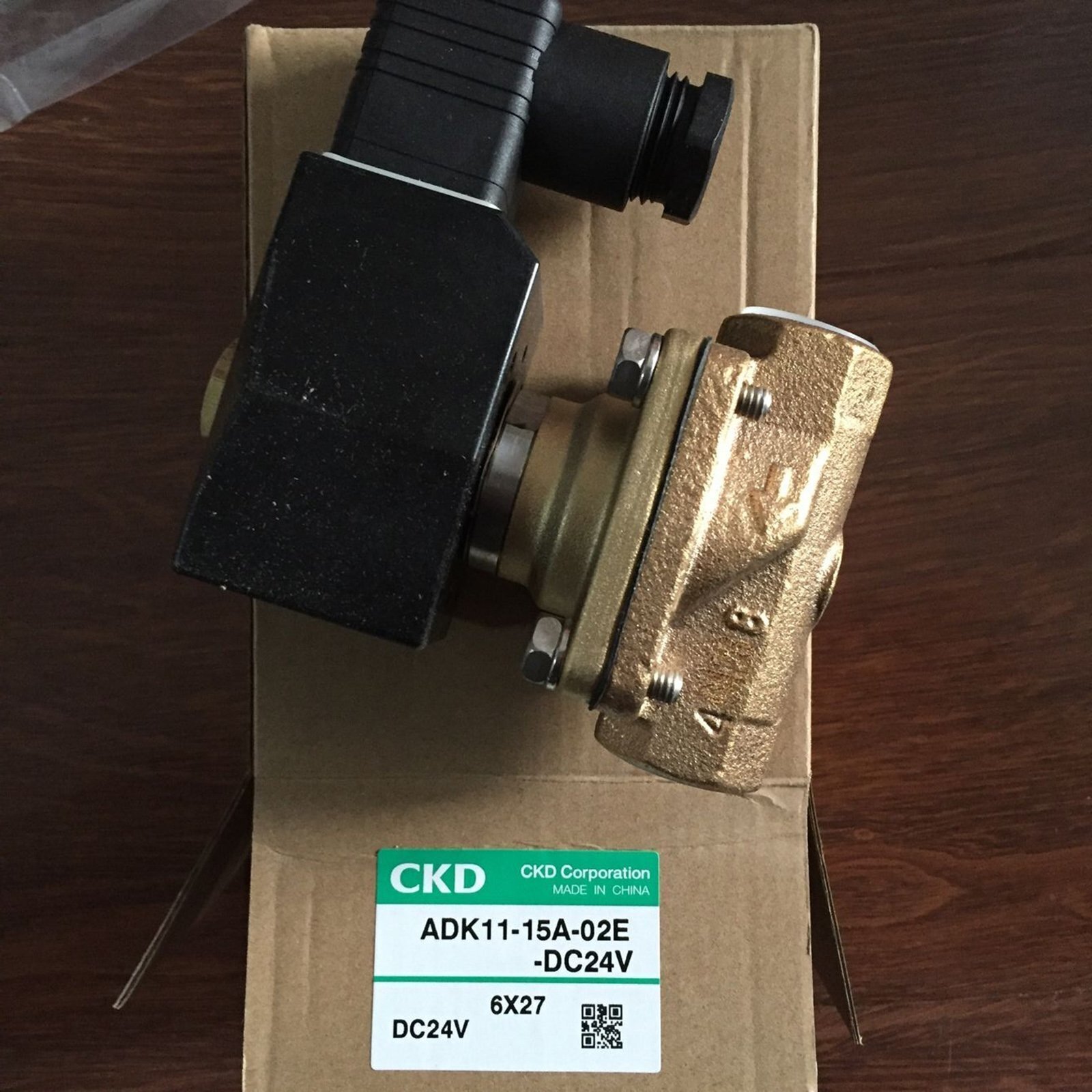 1PC Brand New CKD ADK11-15A-02E-DC24V Solenoid Valve In Box #A6-4