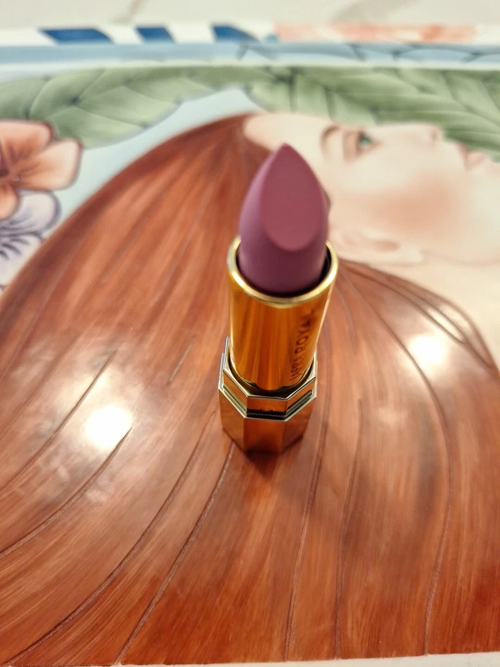 Jafra Royal Jelly Luxury  Lipstick  PINK SATIN - Image 2 of 4