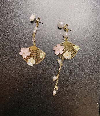 Japanese fan asymmetric drop earrings Cute Lolita Sakura Fan Earrings gold pink