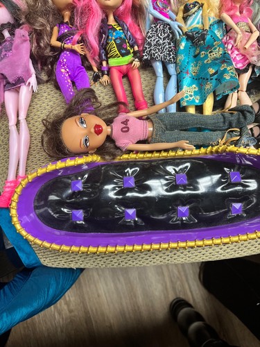 monster high and Bratz and ever after high Doll Lot - Picture 4 of 4