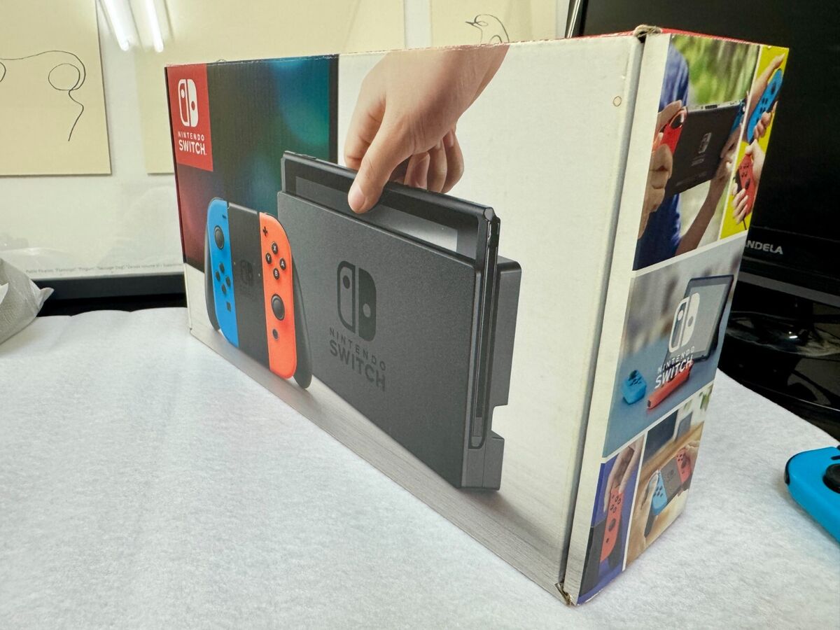 Nintendo Switch 本体 箱、付属品有 HAD-S-KABAH - Nintendo Switch Nintendo Switch 本体 箱、付属品有 HAD-S-KABAH - Nintendo Switch