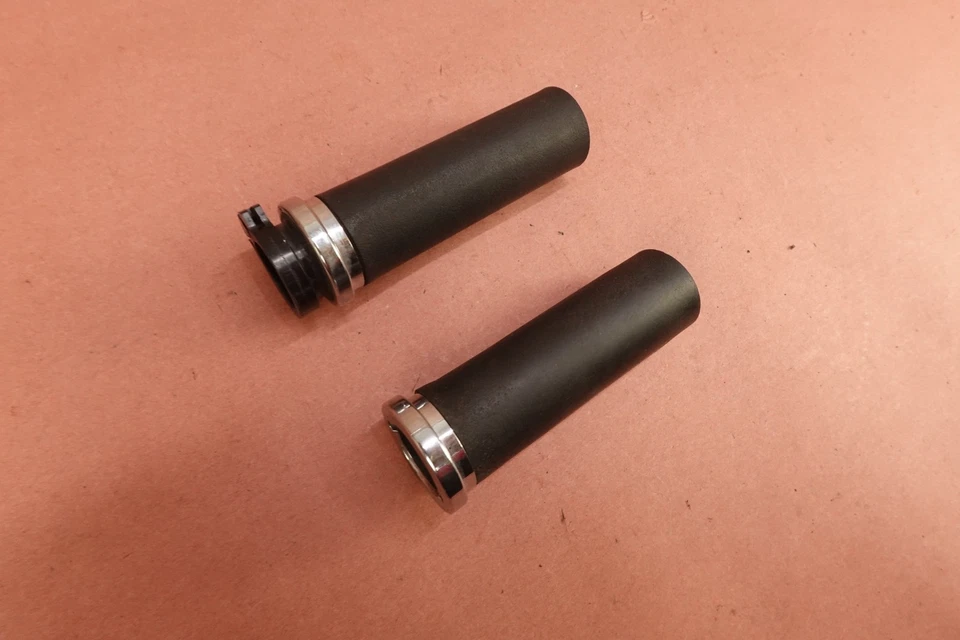 2004-2007 Yamaha Road Star XV1700 Handlebar Grips Throttle Tube - Image 3 of 4