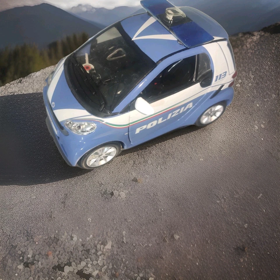 Smart Fortwo  Polizia Di Stato 1/24 Artigianale - Immagine 4 di 4