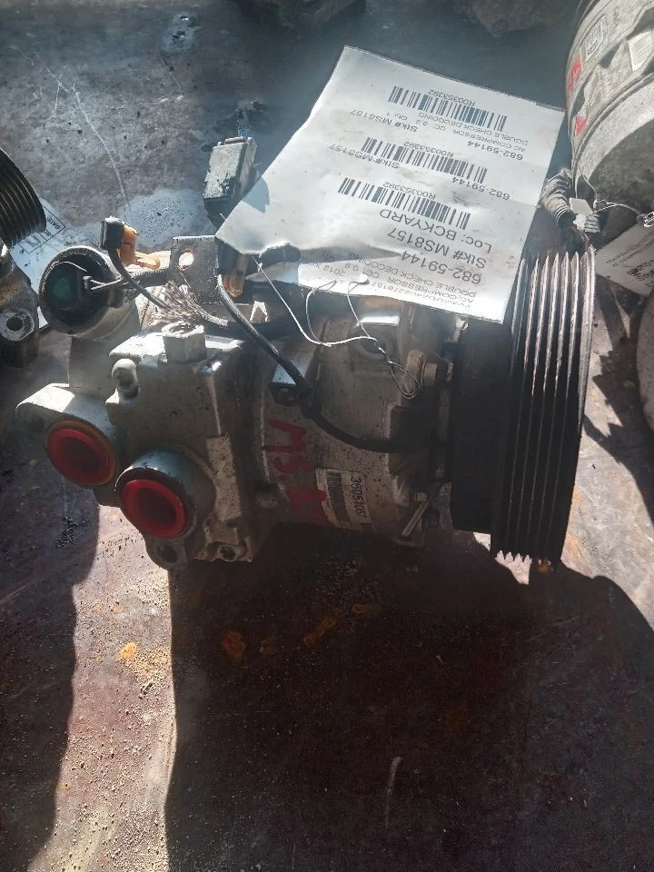 Compresor de aire acondicionado S60 T6 6 cilindros compatible con 12-13 VOLVO 60 SERIES 353392 Foto 2 de 4