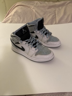 Air Jordan 1 Retro Mid White Ice Blue Size 6.5 Youth Slightly Used.