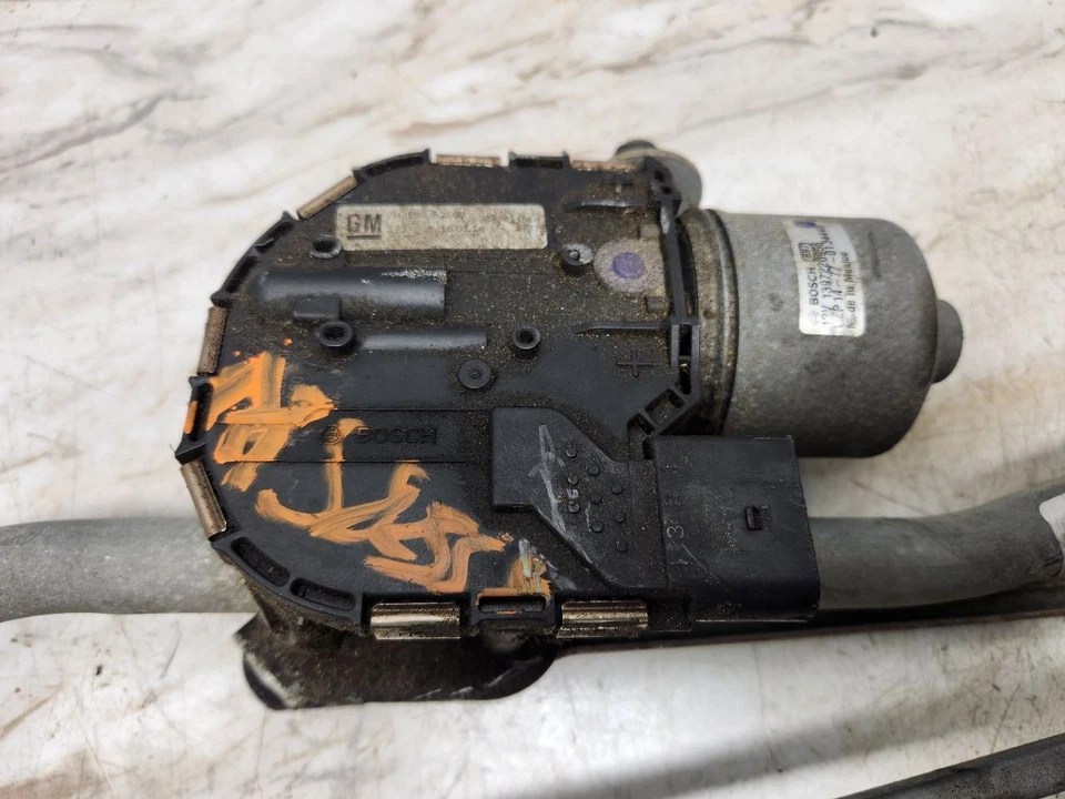 MOTOR LIMPADOR DE PÁRA-BRISA CADILLAC CTS 14-15-16-17-18-19 22773541  - Imagem 3 de 4