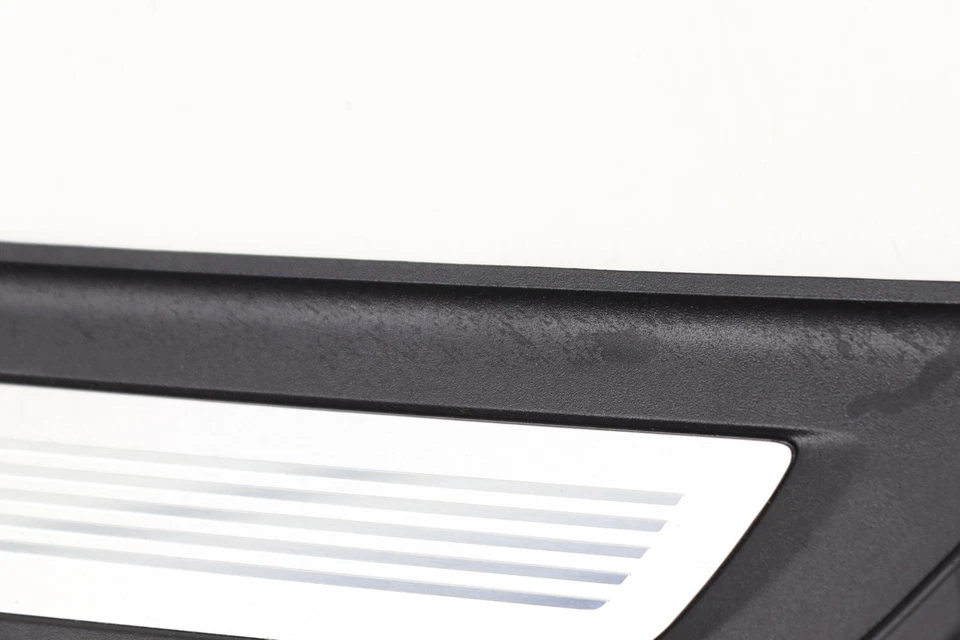 BMW 540I XDRIVE 2017-2023 - Placa del umbral de la puerta trasera izquierda/panel de desgaste (M) Foto 2 de 4