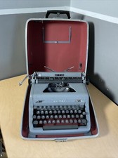 1952 Royal Quiet DeLuxe Portable Manual Typewriter w/ Carrying Case (NEW RIBBON) thumbnail