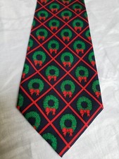 Alynn Neckwear Christmas Wreaths Silk Tie 3 7/8" x 59.5" Made in USA VG