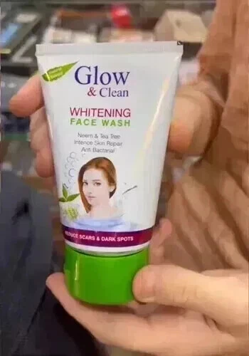 Lavado facial blanqueador Glow & Clean para mujeres y hombres | Limpieza profunda con carbón 100 gm Foto 4 de 4