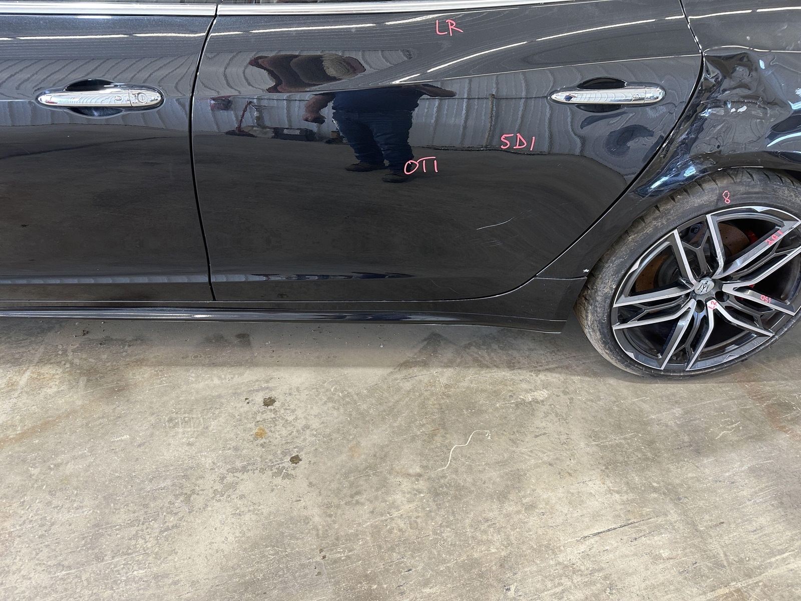 22 MASERATI QUATTROPORT DRIVER LEFT REAR SIDE DOOR SHELL NERO RIBELLE BLACK 815B