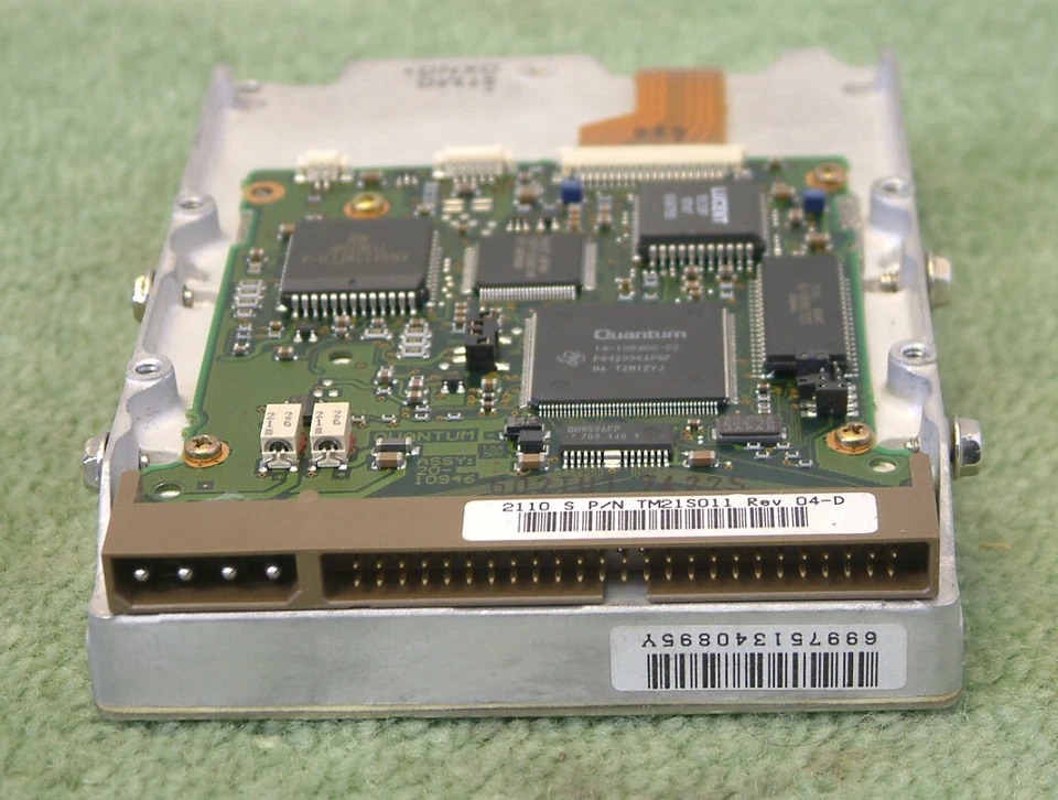 Vintage Quantum Fireball TM 2110S TM21S011 2.1GB 50-pin SCSI 3.5-inch Hard Drive - Image 2 of 3