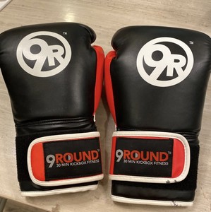 9 round boxing gloves