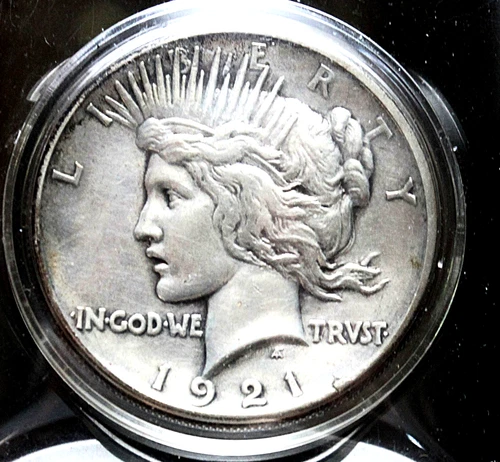 1921 P 90% Silver Peace Dollar.. Bright w-EF/AU Details Mounted in Clear Capsule