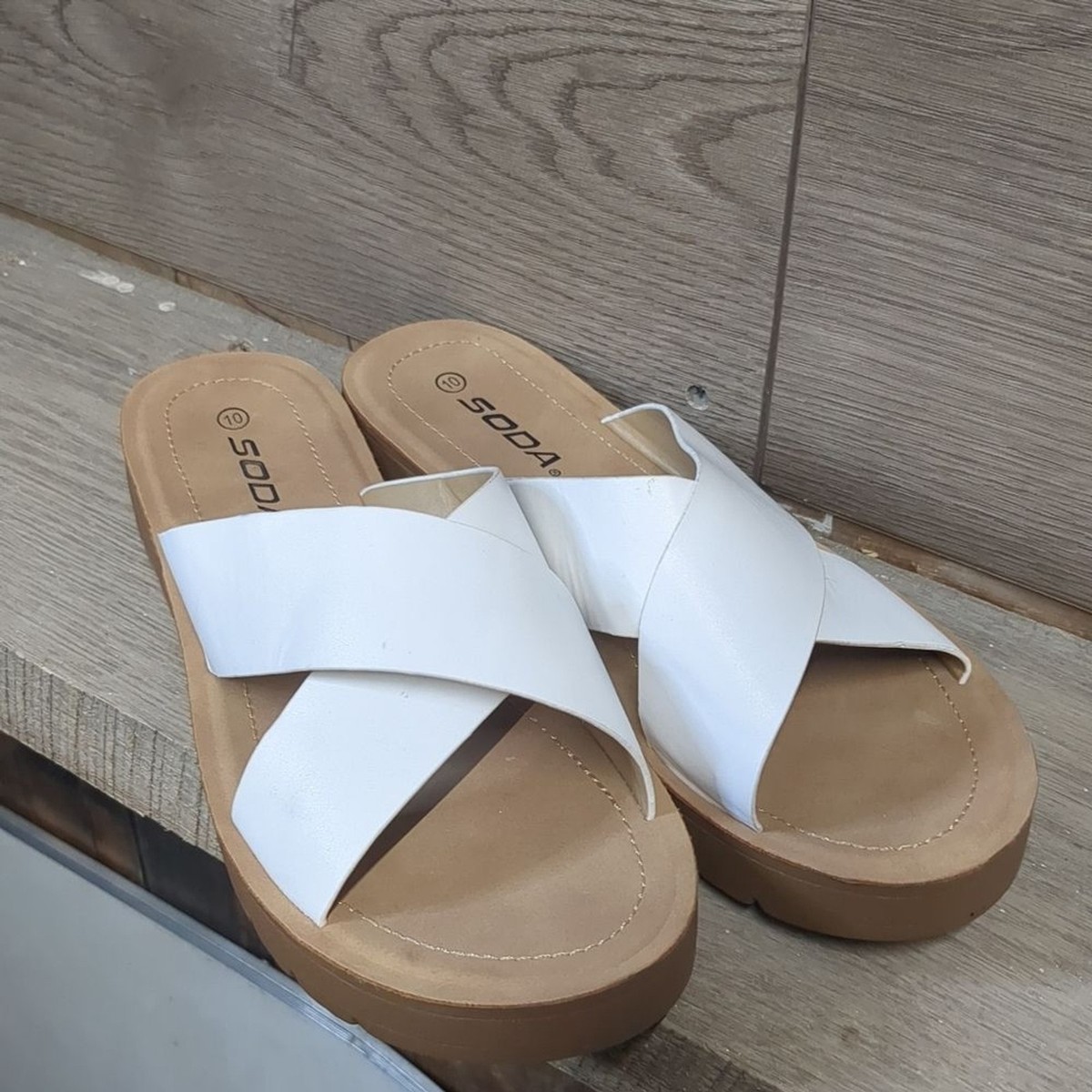 Soda Lucy White Slide Criss Cross Strap Sandals Womens Size 10