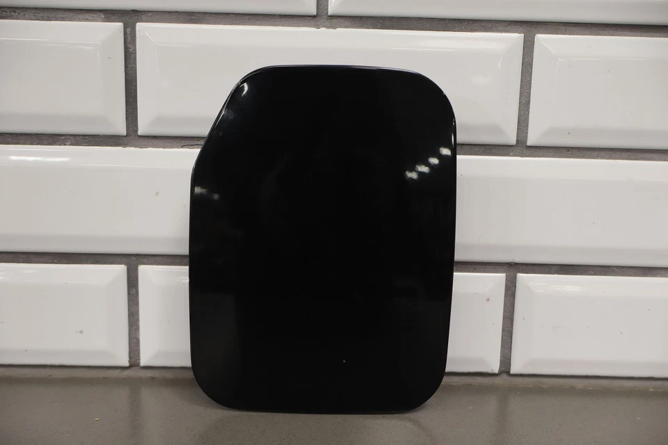 Puerta del tanque de combustible Lexus LX450 1996-1998 con cable de liberación Foto 2 de 4