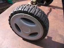 Flora Best  FBM575B1 Lawnmower Front Axle & Wheels