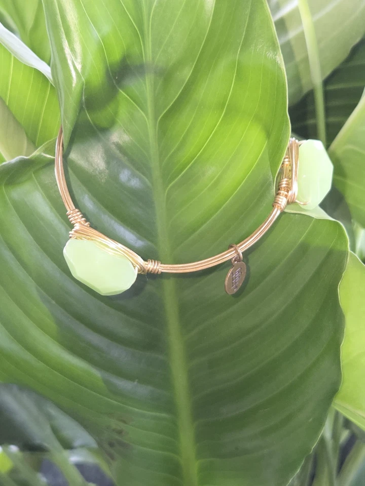 Brazalete brazalete hecho a mano de jade natural Foto 4 de 4