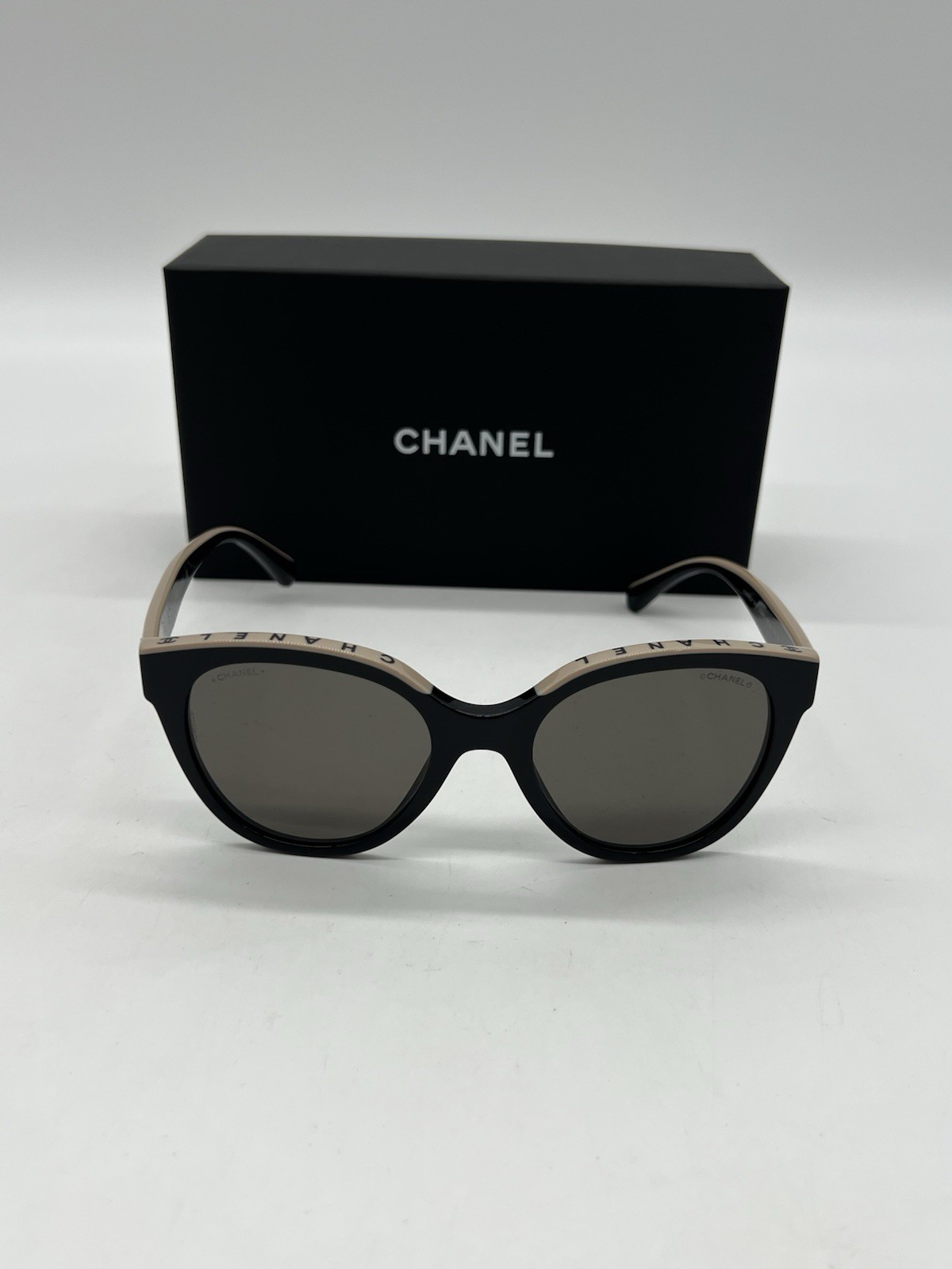 Authentic CHANEL 5414 c.534/3 Women's 54-20 Black Beige Butterfly Sunglasses.