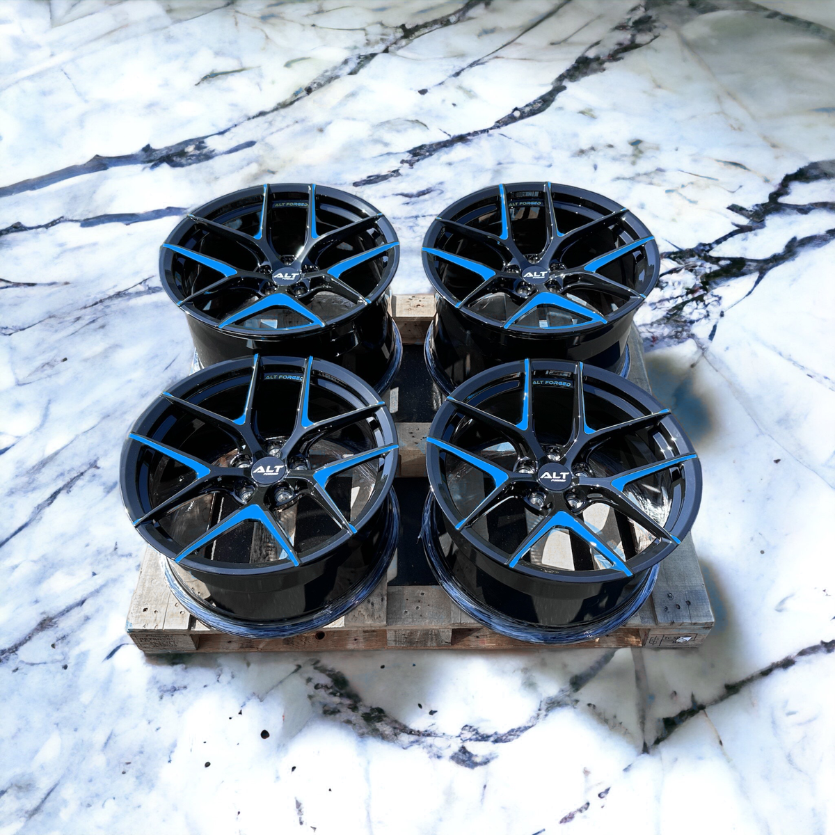 kuhl アドミレイション　20インチ 245/35R20 5H 114.3 20201215_Kuhl018-2-300x200.jpg